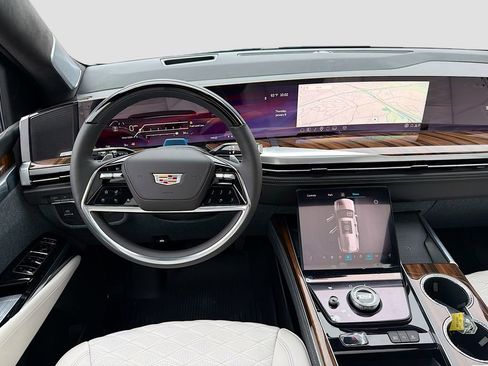 New 2026 Cadillac Escalade Platinum Sport w/ LPO, ONYX Package image 24