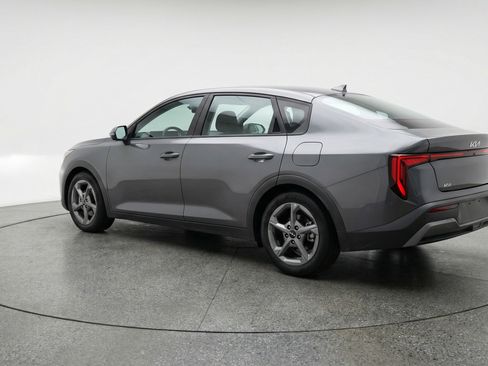 Used 2025 Kia K4 LXS image 6