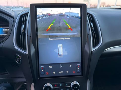 Used 2024 Ford Edge ST-Line w/ Class II Trailer Tow Package image 19