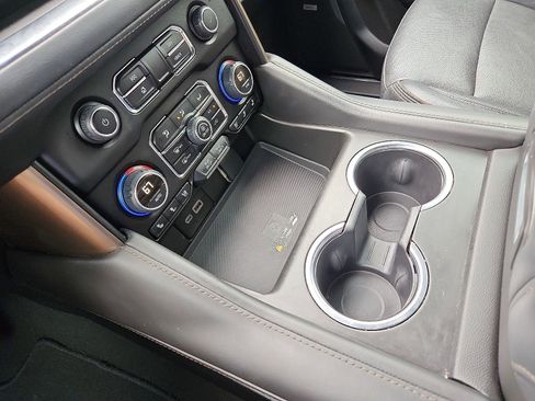 Used 2024 Chevrolet Tahoe High Country image 25