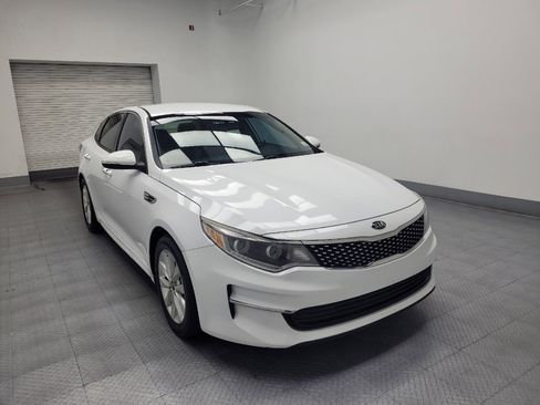 Used 2017 Kia Optima EX image 13