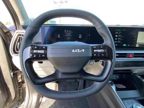 New 2026 Kia Sorento EX FWD image 17