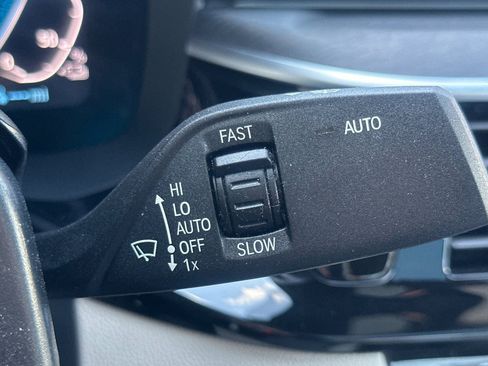 Certified 2023 BMW 530e xDrive w/ Executive Package image 34