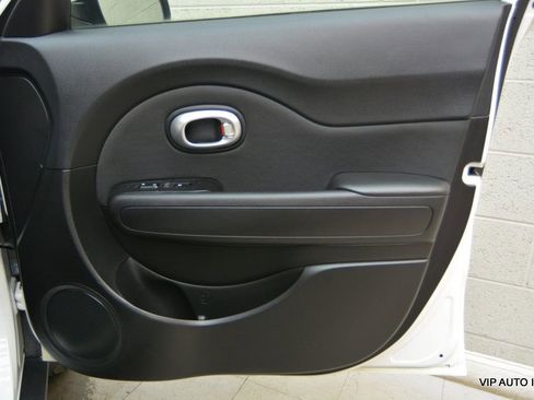 Used 2014 Kia Soul image 8