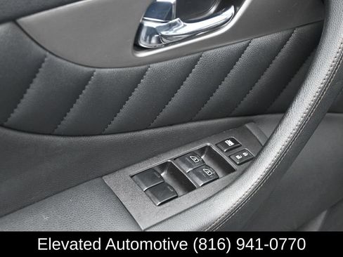 Used 2017 INFINITI QX70 AWD image 16