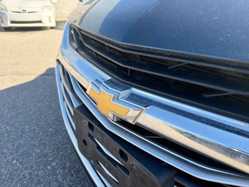 Used 2020 Chevrolet Malibu LT FWD image 15