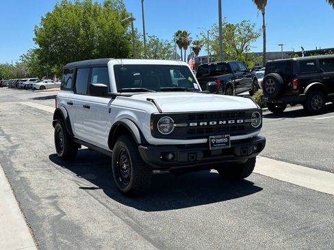 New 2026 Ford Bronco Big Bend w/ Black Diamond Package AWD/4WD image 10