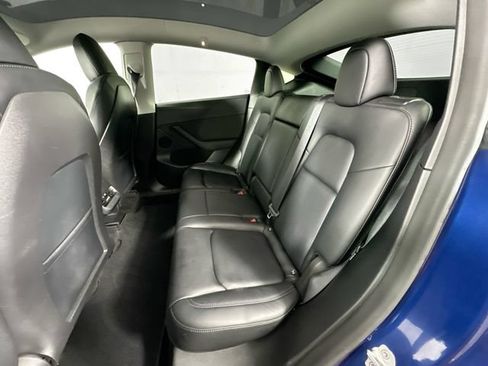Used 2022 Tesla Model Y Performance AWD/4WD image 22