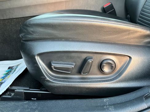 Used 2023 Toyota Camry SE image 21