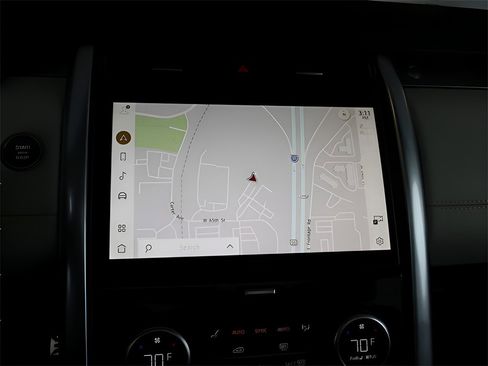 New 2025 Land Rover Discovery Metropolitan Edition image 46