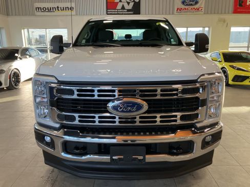 Used 2024 Ford F250 XLT image 2
