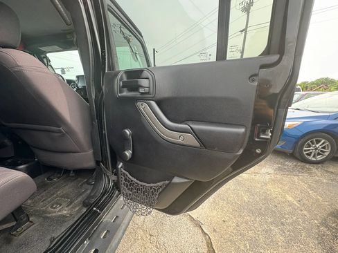 Used 2015 Jeep Wrangler Unlimited Sport AWD/4WD image 19
