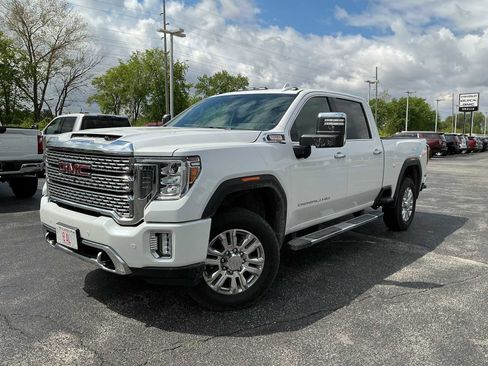 Used 2023 GMC Sierra 2500 Denali w/ Denali Ultimate Package AWD/4WD image 3