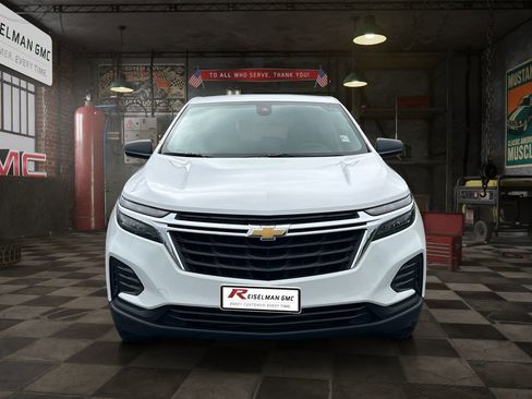 Certified 2024 Chevrolet Equinox LS w/ LS Convenience Package AWD/4WD image 2