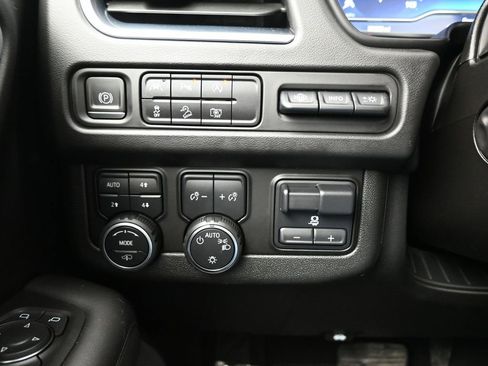 Used 2023 Chevrolet Tahoe High Country image 22