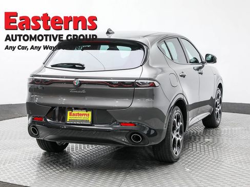 Used 2024 Alfa Romeo Tonale Veloce w/ Active Assist Package AWD/4WD image 5