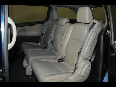 Used 2018 Honda Odyssey EX-L image 23