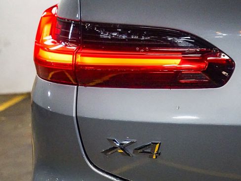 Used 2019 BMW X4 xDrive30i w/ Convenience Package image 10