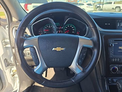Used 2017 Chevrolet Traverse LT FWD image 17