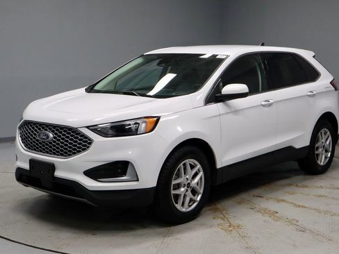 Certified 2024 Ford Edge SEL AWD/4WD image 9