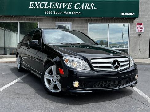 Used 2010 Mercedes-Benz C 300 4MATIC Sedan w/ Premium 1 Pkg image 1
