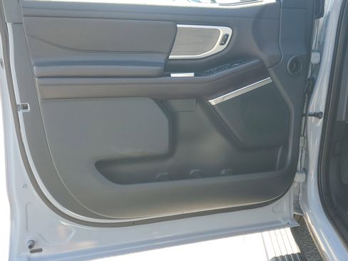 Certified 2025 Ford Expedition Platinum w/ Platinum Ultimate Package image 20