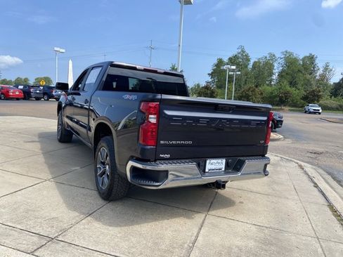 Used 2023 Chevrolet Silverado 1500 LT AWD/4WD image 11
