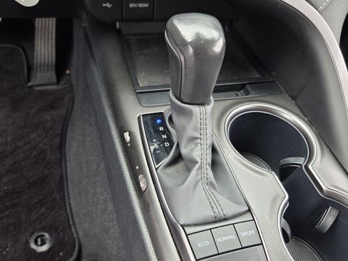 Used 2024 Toyota Camry SE FWD image 29