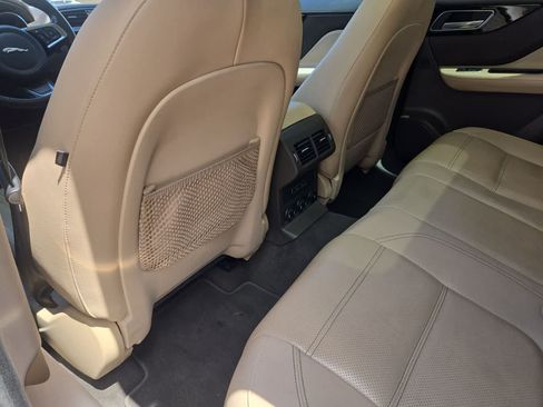 Used 2020 Jaguar F-PACE Prestige AWD/4WD image 18