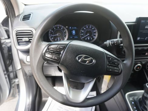 Used 2022 Hyundai Venue SE w/ Cargo Package image 10