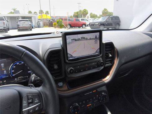 Certified 2022 Ford Bronco Sport Badlands w/ Premium Package AWD/4WD image 19