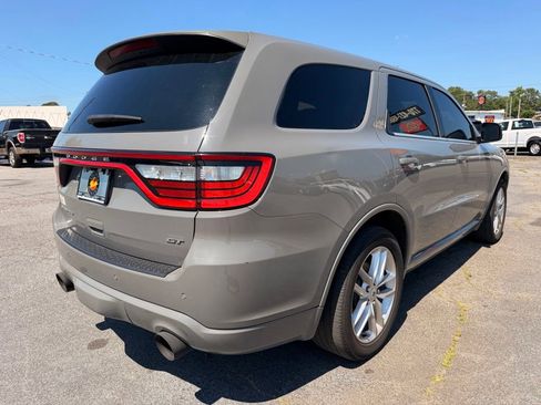 Used 2023 Dodge Durango GT RWD image 3