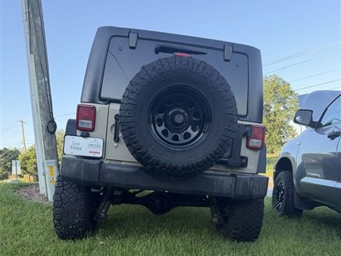 Used 2017 Jeep Wrangler Unlimited Sport w/ Quick Order Package 24S AWD/4WD image 4
