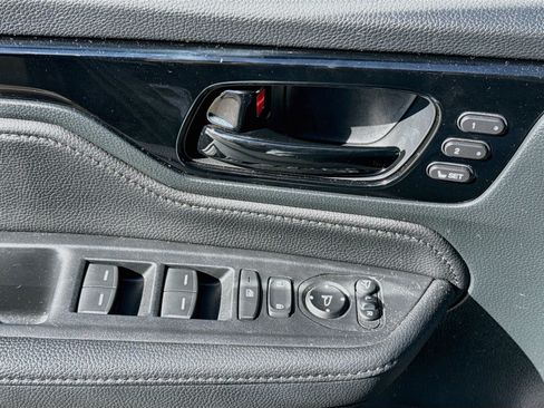 Used 2024 Honda Odyssey Elite image 11