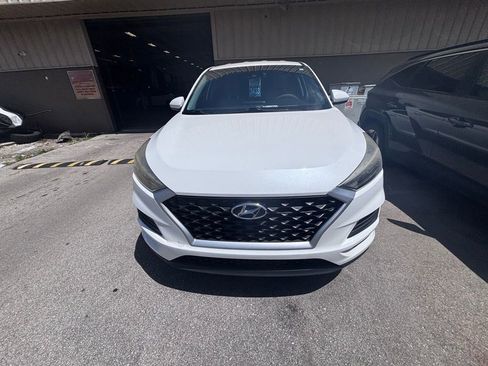 Used 2019 Hyundai Tucson SE image 2