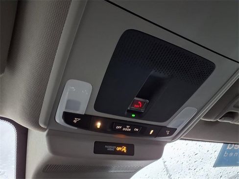 Certified 2025 Honda Accord LX image 17