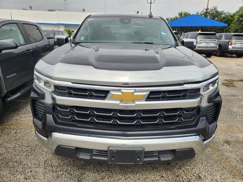 Used 2024 Chevrolet Silverado 1500 LT RWD image 2