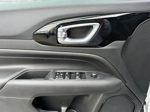 New 2026 Jeep Compass Latitude image 23