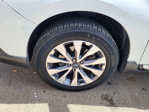 Used 2019 Subaru Outback 3.6R Touring image 24