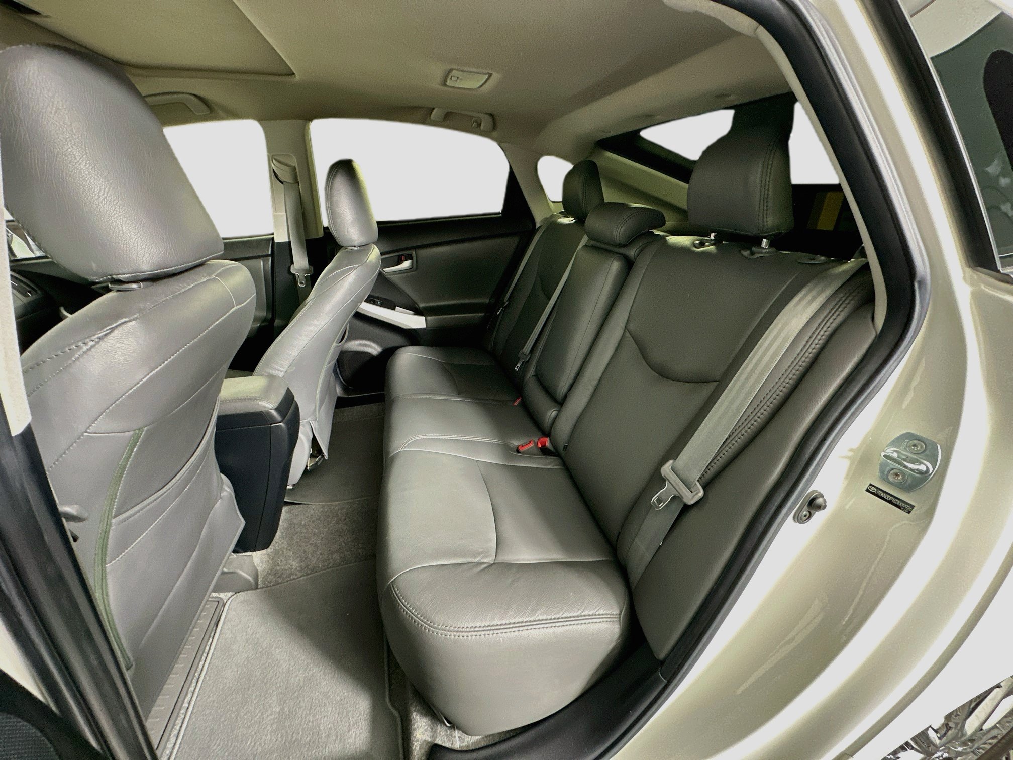 Used 2012 Toyota Prius Prime Advanced FWD image 27