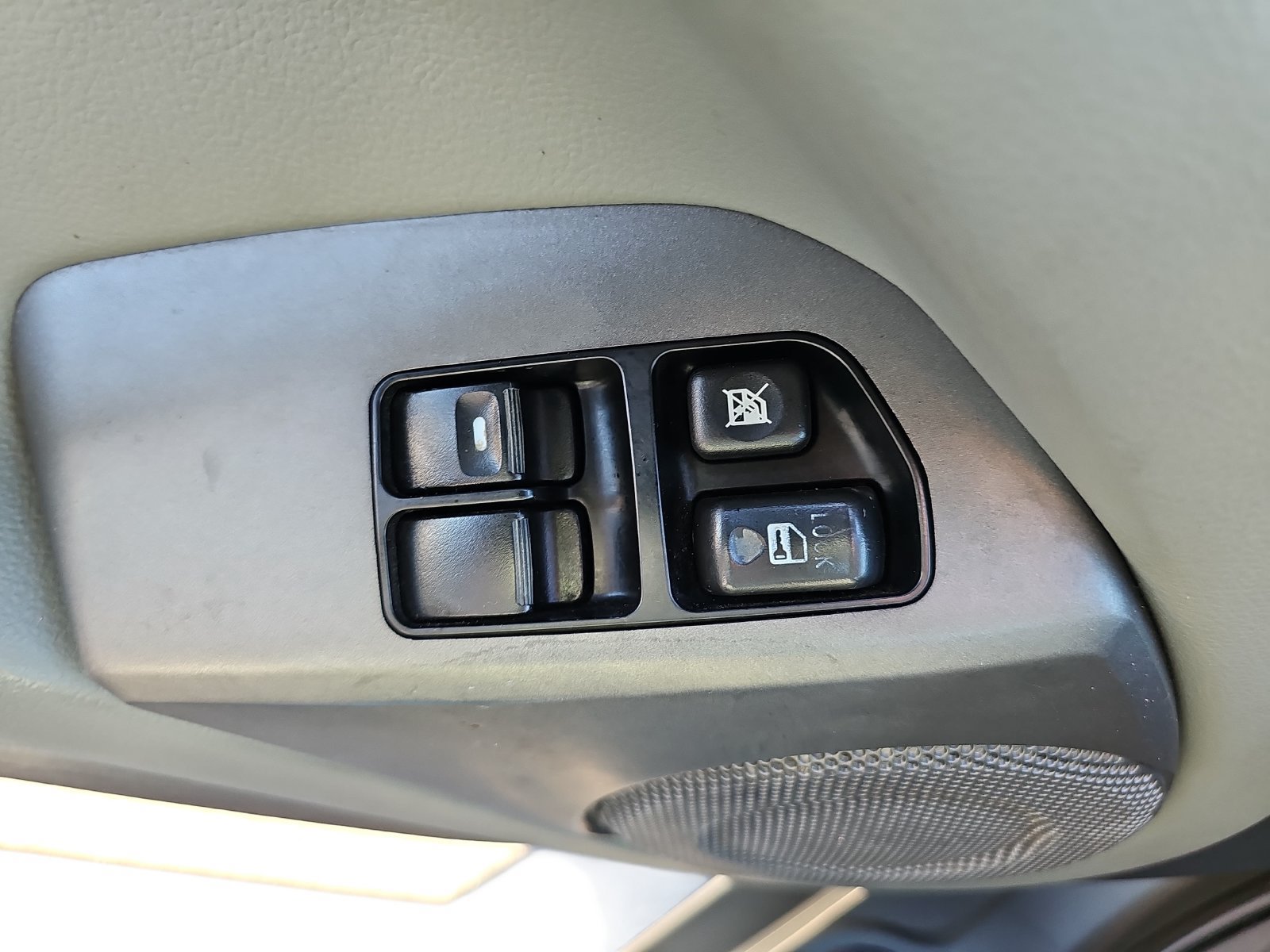 Used 2008 Mitsubishi Eclipse GS FWD image 24