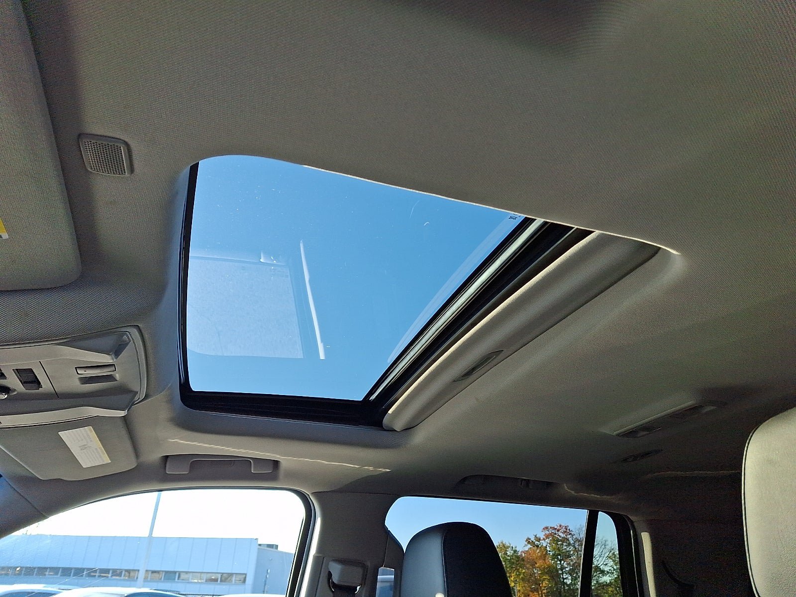 Used 2020 Cadillac Escalade Luxury AWD/4WD image 16