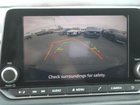 Used 2024 Nissan Rogue SV image 20