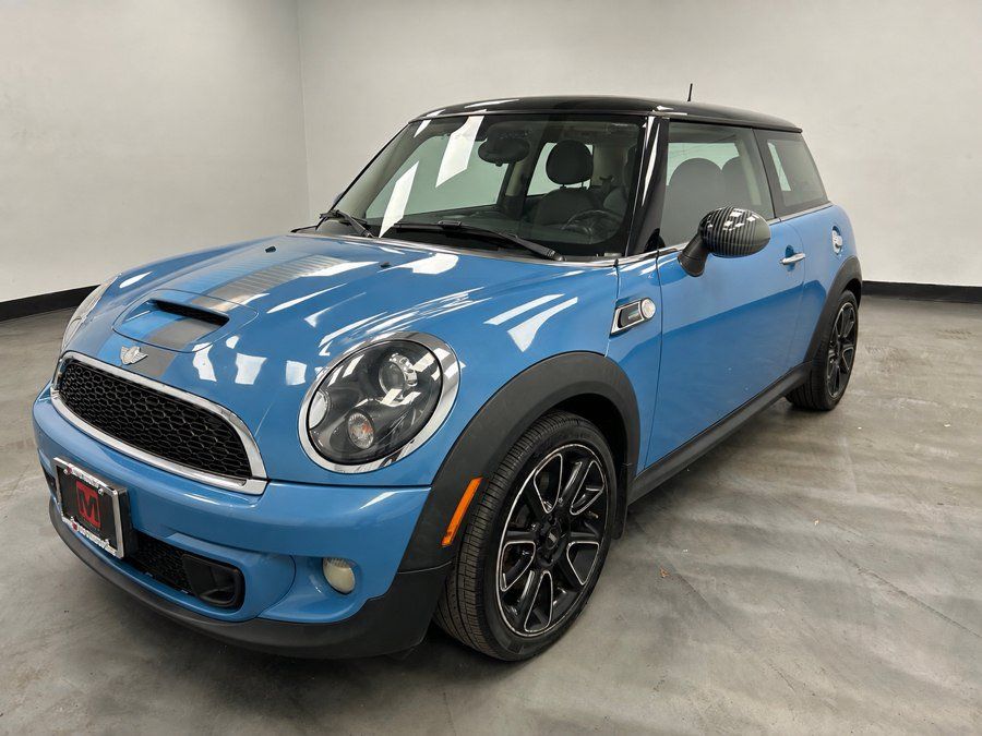 Used 2013 MINI Cooper S w/ Bayswater Pkg FWD image 2