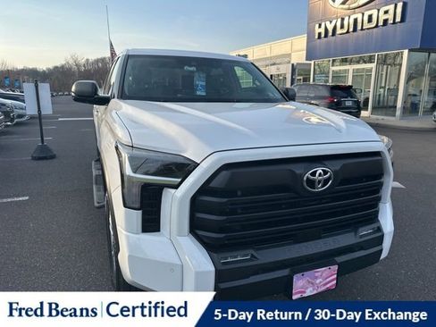 Used 2022 Toyota Tundra SR5 w/ SR5 Premium Package image 14