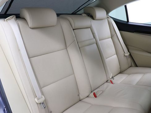 Used 2015 Lexus ES 350 w/ Luxury Package image 32