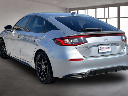 Used 2023 Honda Civic Sport image 4