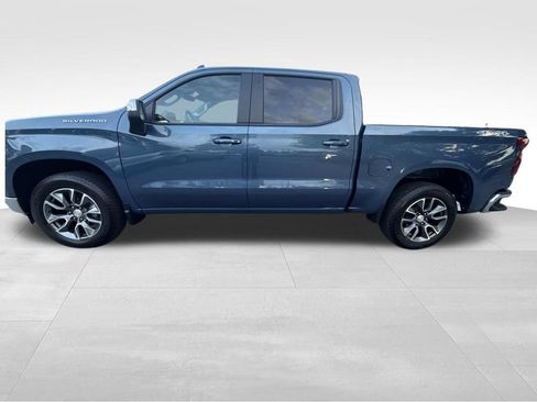 Used 2024 Chevrolet Silverado 1500 LT AWD/4WD image 2