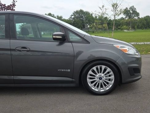 Used 2017 Ford C-MAX SE w/ Equipment Group 201A FWD image 4