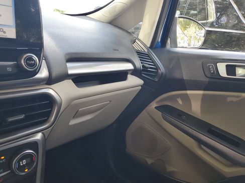 Used 2019 Ford EcoSport SE FWD image 24
